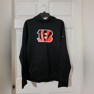 Men Size Medium black Cincinnati Bengals Nike Therma-FIT hoodie. 